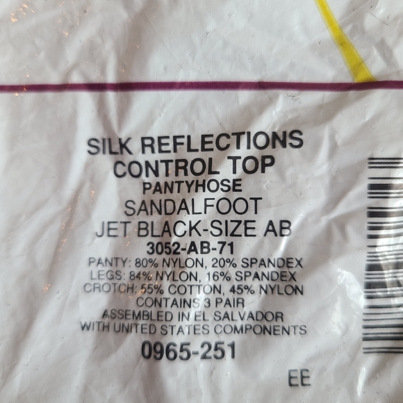 Hanes Silk Reflection Control Top Sandalfoot Pantyhose Black AB Imperfect 3 Pair - Picture 3 of 3